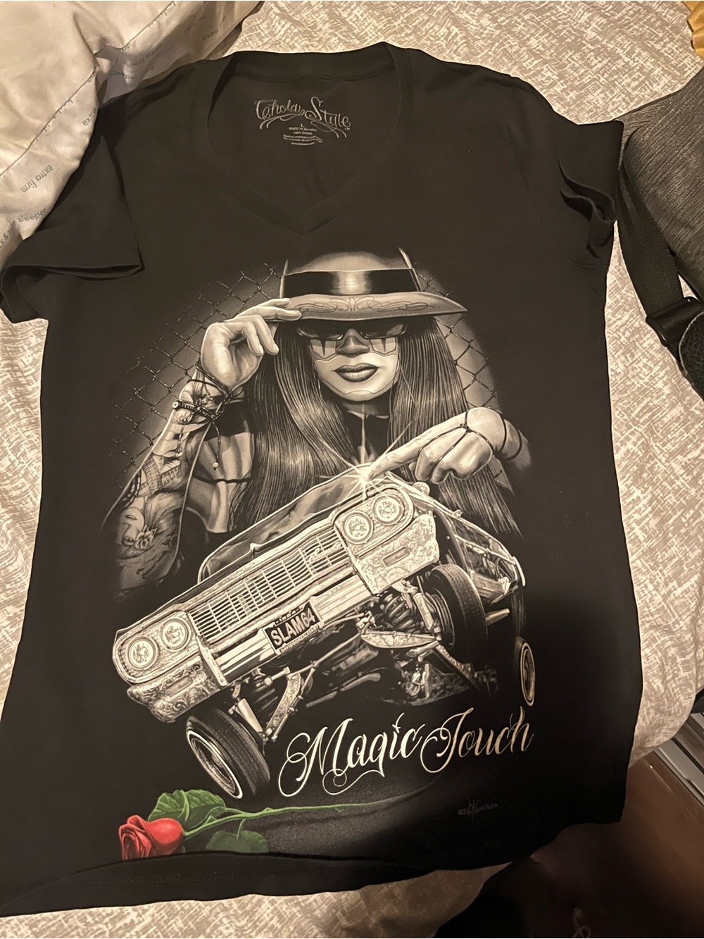 Unbranded Black 'Magic Touch' Graphic V‑Neck Tee